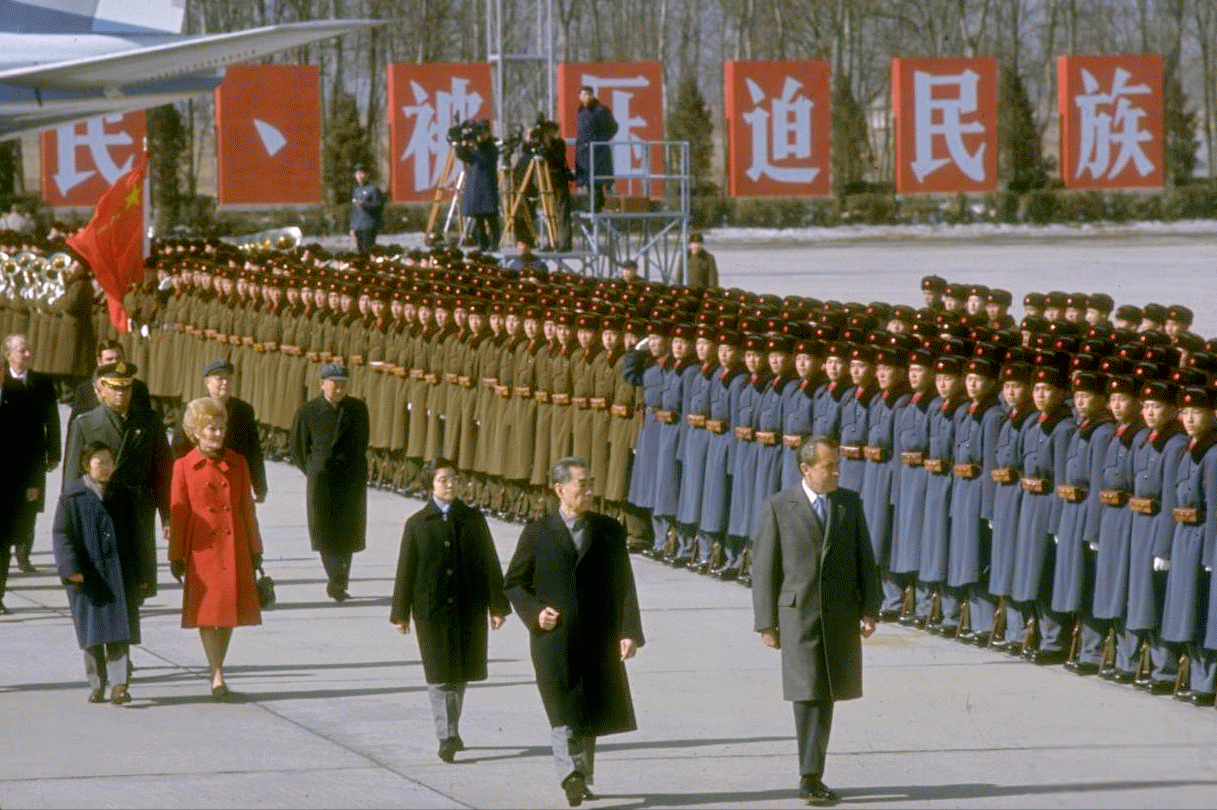 历届世界杯冠军回国场景(尼克松访华期间收获颇丰，回国后向人炫耀中国茅台，差点烧了白宫)