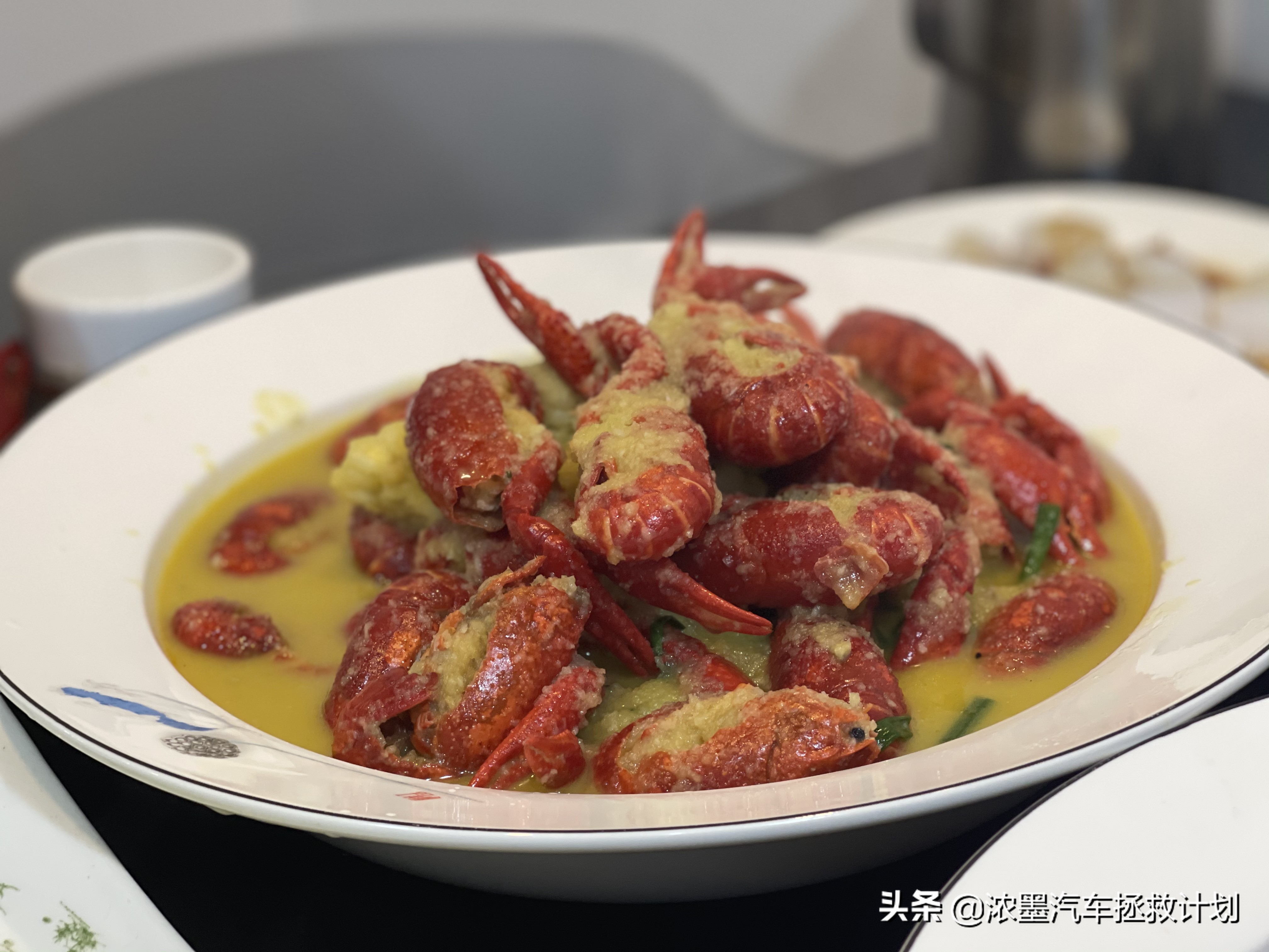 「驾驭科技」整备一台奥迪顶级的豪华旗舰A8，气韵天成的大家风范