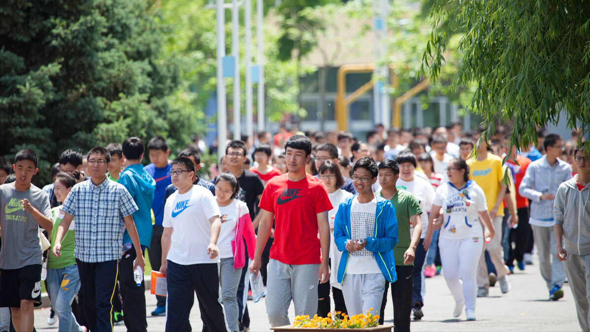 大学挂科多，面临劝退，学校从未告知家长，学校这样做符合规定吗