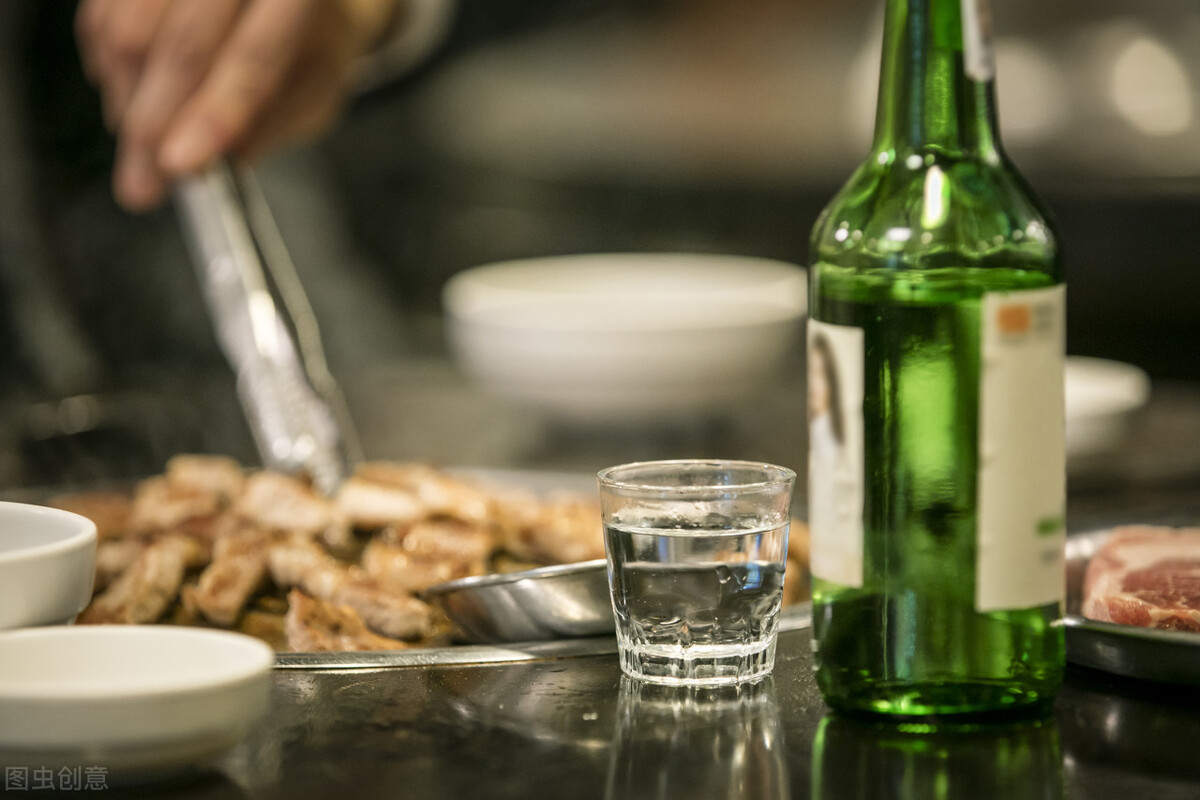 酒喝多了，为什么第二天会出现头痛欲裂等宿醉症状？怎么缓解痛苦