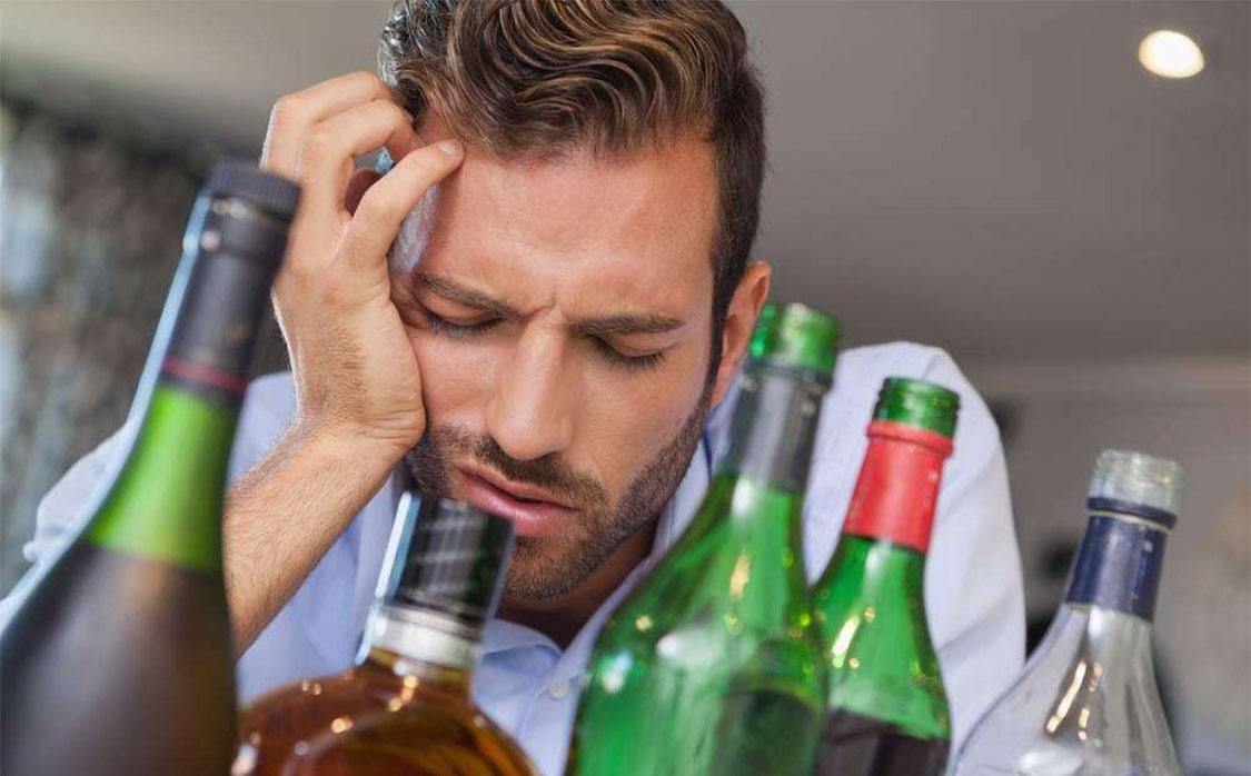 喝酒脸红宿醉头痛怎么办？糖尿病能喝酒吗？真正解酒的方法有1个