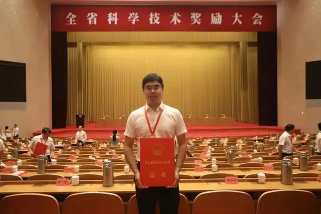 湖南“超牛”天团：11人同一天登上人民大会堂，还来自同一所大学！