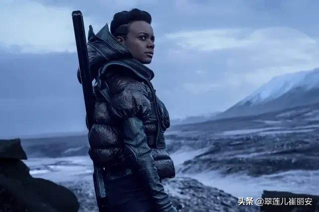 我有点生气了!关于各种大号上对于美剧《基地》的差评,过分了