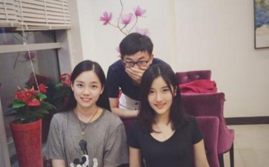 她是清华史上最美校花，高考艺考“双第一”，集美貌与才华于一身