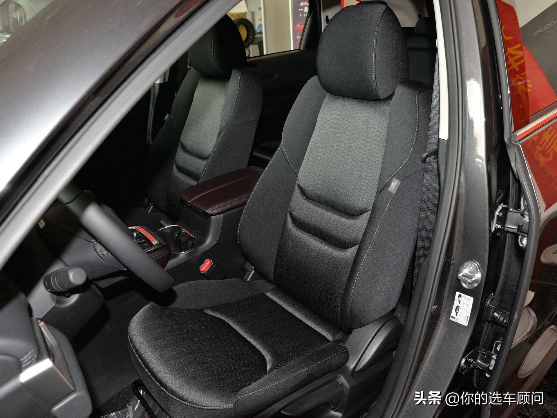 高端大7座SUV，2.5L动力油耗7.8L日系耐用，实拍马自达CX-8