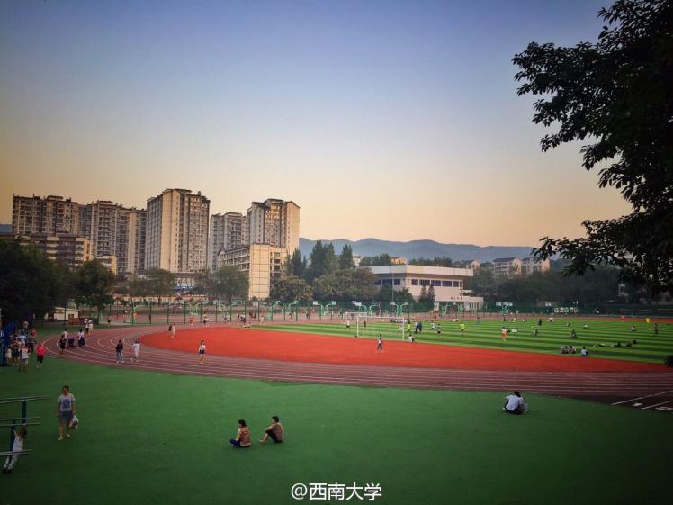 百年学府、袁隆平母校、中国最美高校、培养33位中国市长，这所大学在重庆！