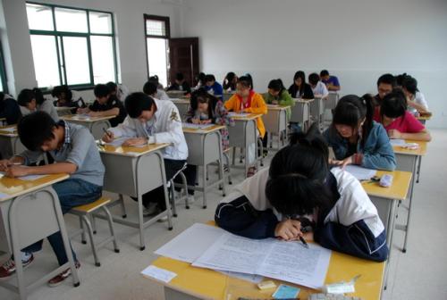 高考录取中，招生办老师给你打电话不是骚扰，而是再给你一次机会