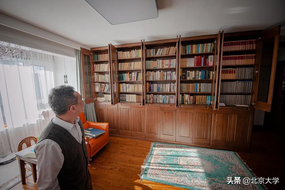 学者书房 | 十吨集装箱，北大学者的“家当”