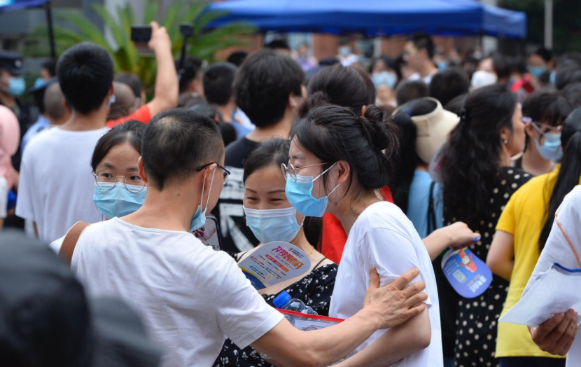 奶奶梦见孙子高考考了666分，成绩出来后激动不已，美梦成真