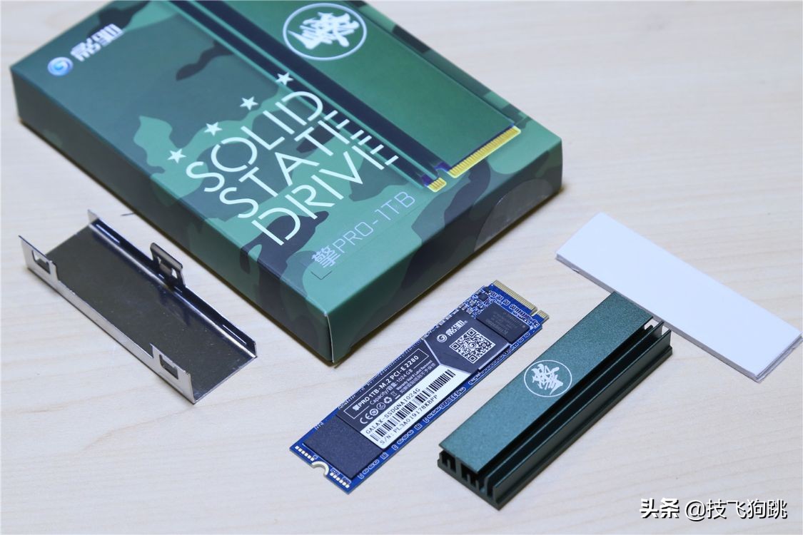 这主机粉粉嫩嫩多可爱，说丑的都是直男吧，TT新品机箱装机体验