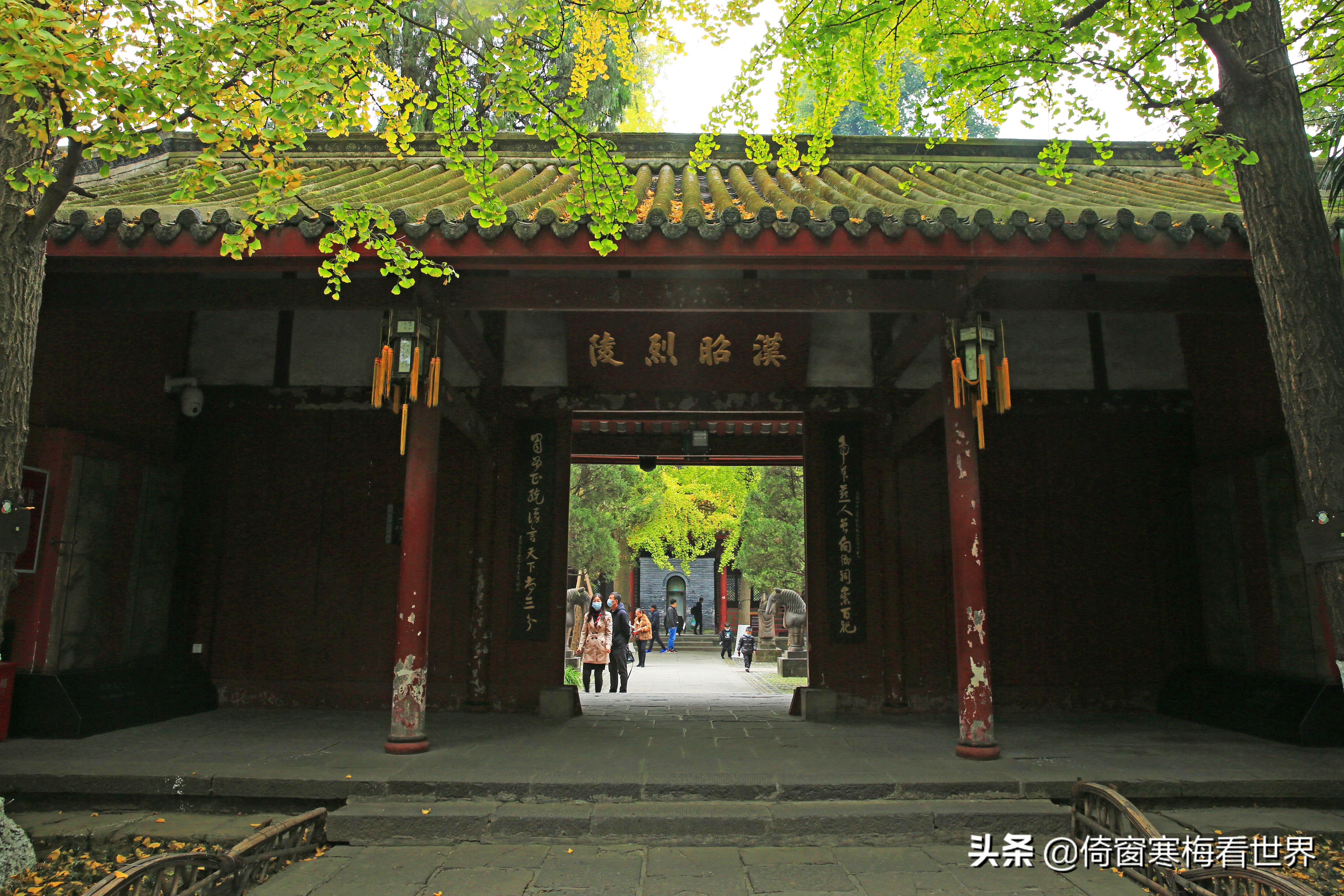 武侯祠本是为诸葛亮所建，刘备却是成都武侯祠的主角