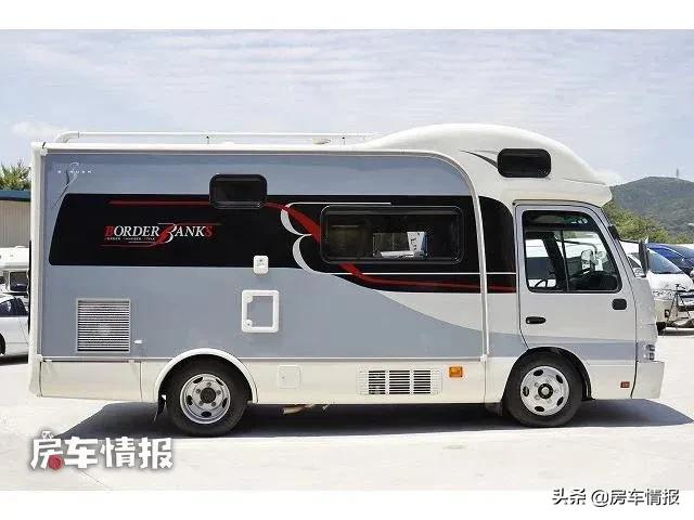 丰田中巴房车，4.0L柴油动力足，大空间像家一样三代同堂也住得下