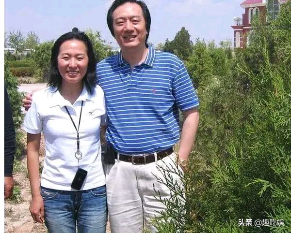 王军霞婚姻(长跑冠军王军霞，三次嫁人，逃脱“控制狂”丈夫，终于嫁对人)