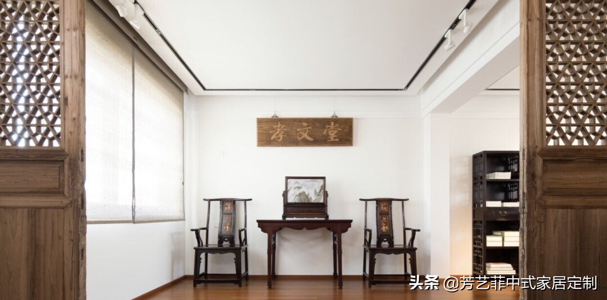 打通上下楼层做中式古宅，不设客厅做俩中堂，这创意就值100分