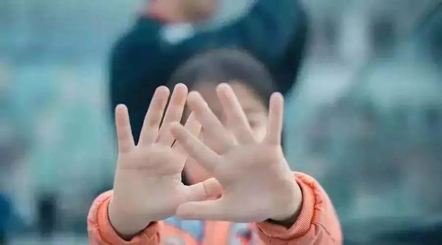 小学生作文《怀孕》走红，内容引人瞩目，老师：知道负责就很好