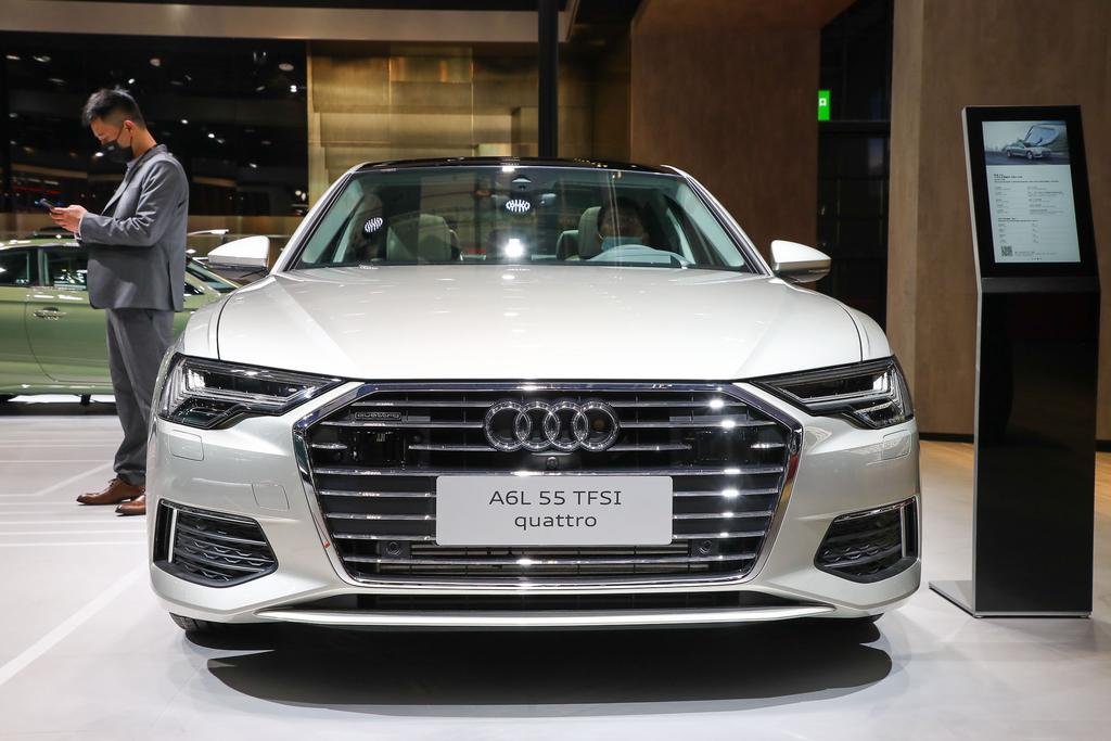 奥迪A6L 2.5V6发动机烧机油问题解析