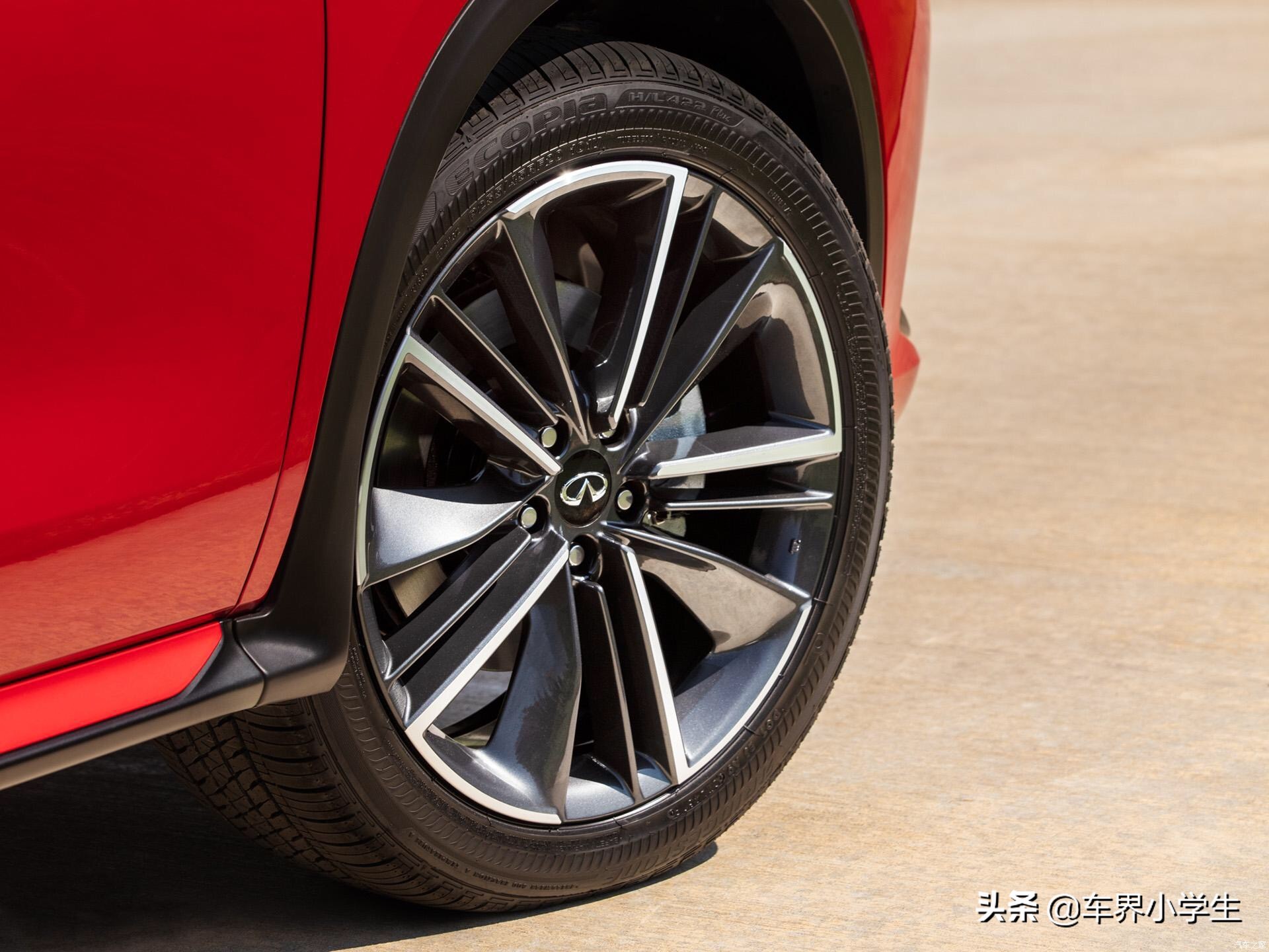 Q5的售价、X4的个性、GLC的品质，稀有豪华溜背SUV：英菲尼迪QX55