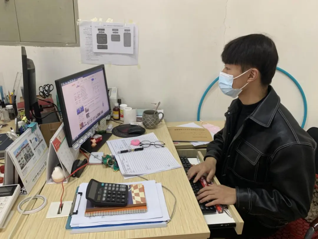 两年获7万+奖学金，从“压线入学”到专业第二，他是周志峰