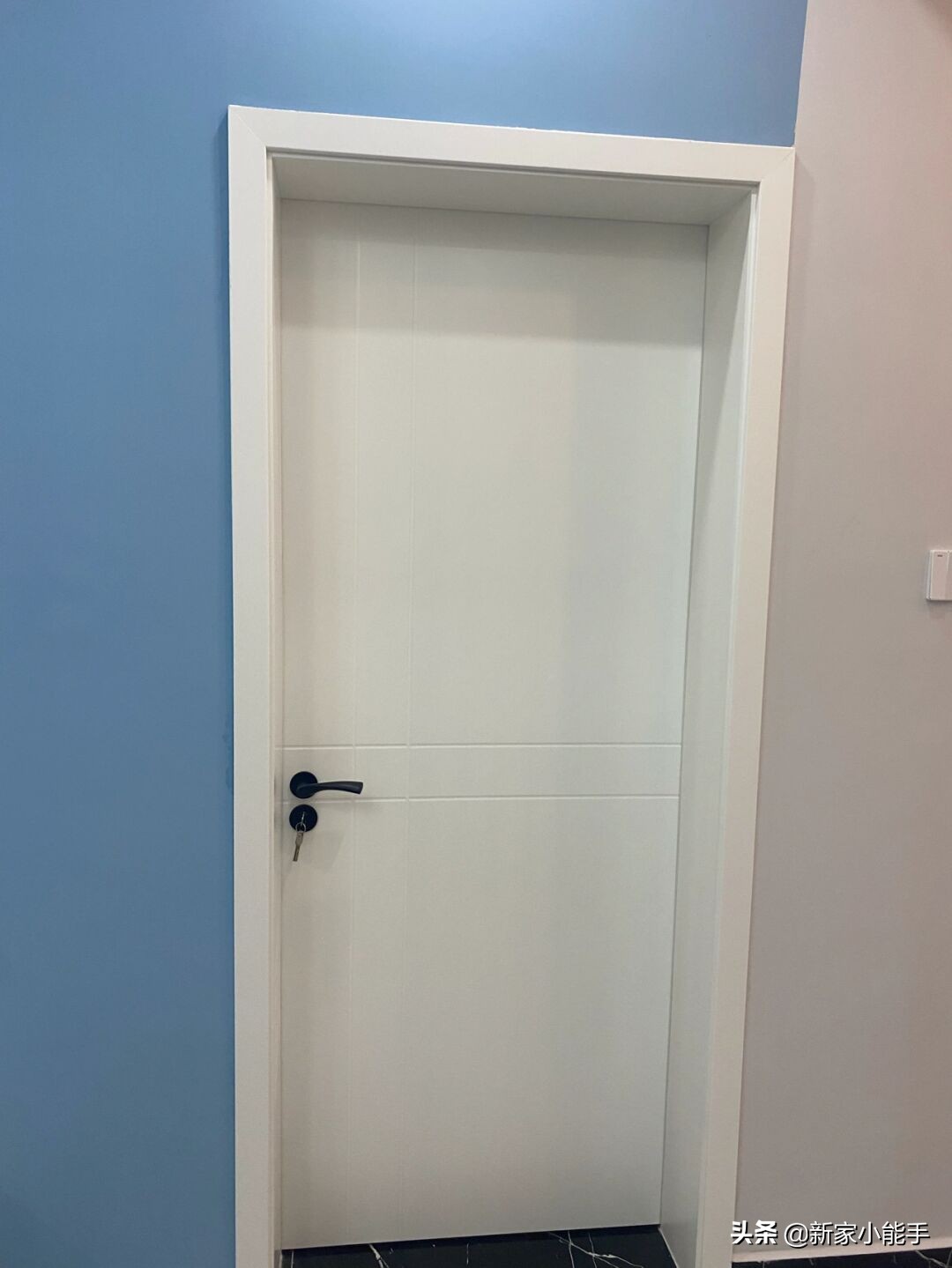 新房終于布置家具，效果很滿意，尤其是全屋定制的柜子，美觀實(shí)用