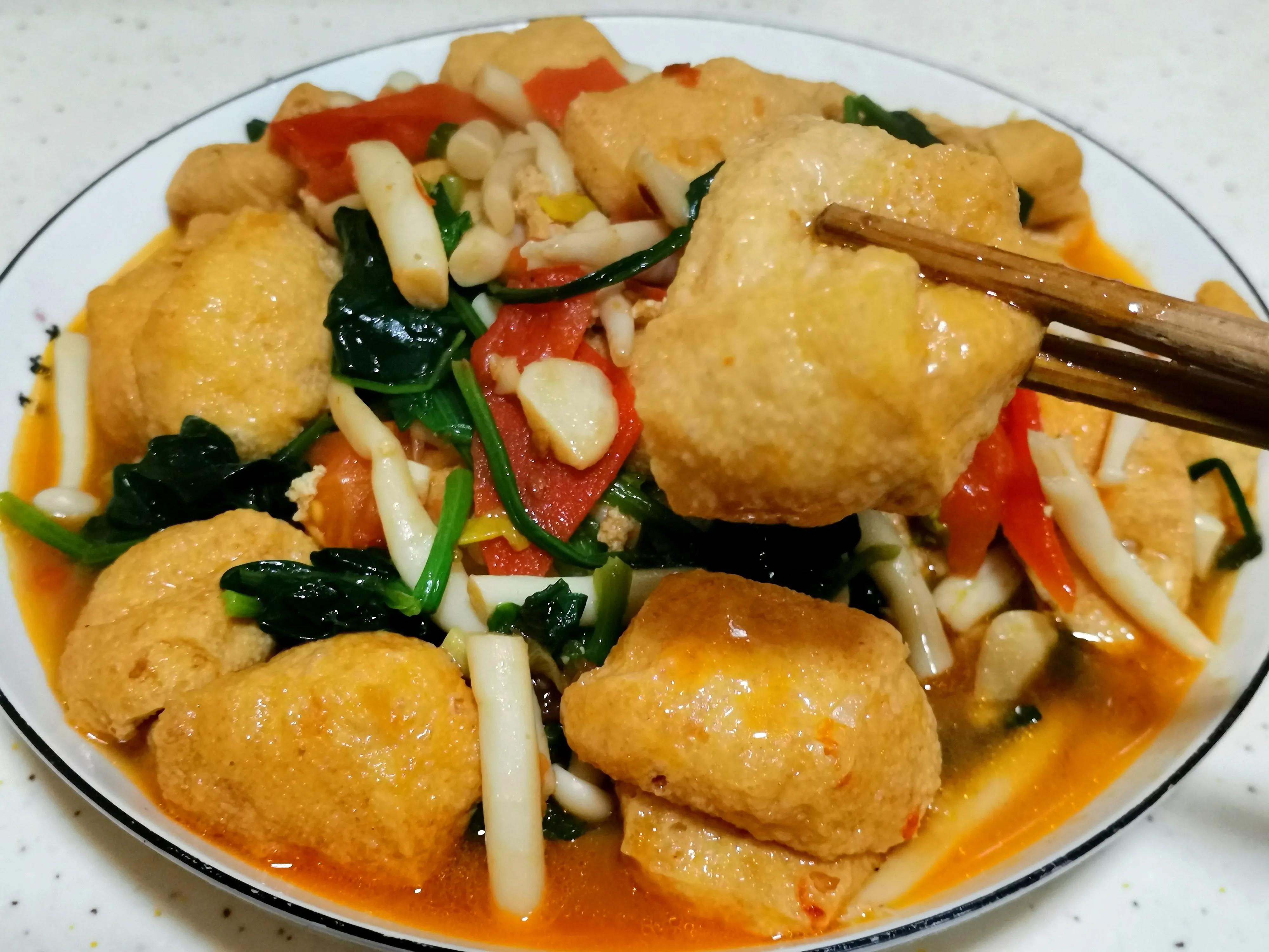 豆泡这样做，香气四溢，汤汁饱满，特别的下饭，十分钟就可出锅