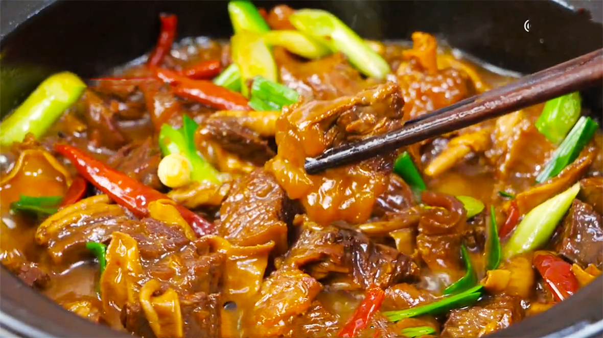 冬天手脚冰凉，多吃这15道家常肉菜，热乎乎从脚暖到头，温暖过冬