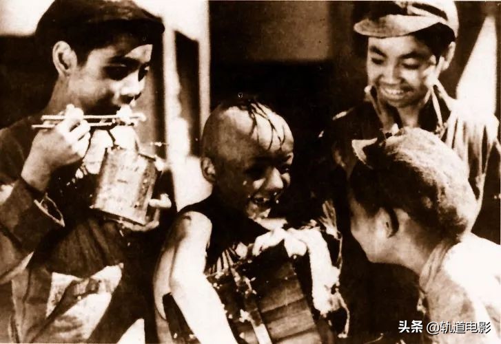 1949年中国第一部国产故事片《三毛流浪记》，70年后依然令人感动