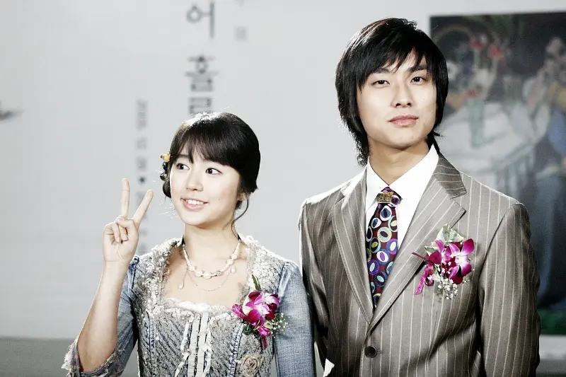 中国影响力最大的十大韩剧，《太阳的后裔》第5，《浪漫满屋》第3