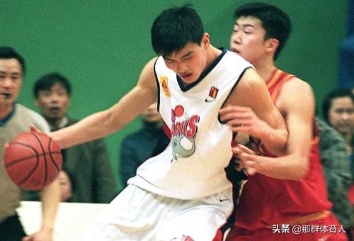 最强NBA王治郅海报(王治郅：从天才到伟大，以及那消失的1800天)