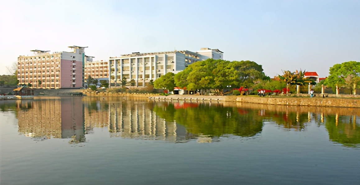 江西财经大学了解一下