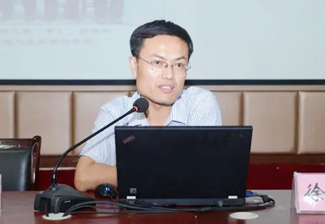 那位感动中国的支教老师，曾刺痛大众眼睛，已任县领导近3年