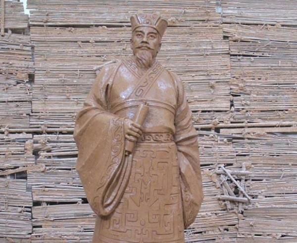 吕不韦努力一生，为何因为秦始皇仅30个字的信，而饮鸩酒自尽？
