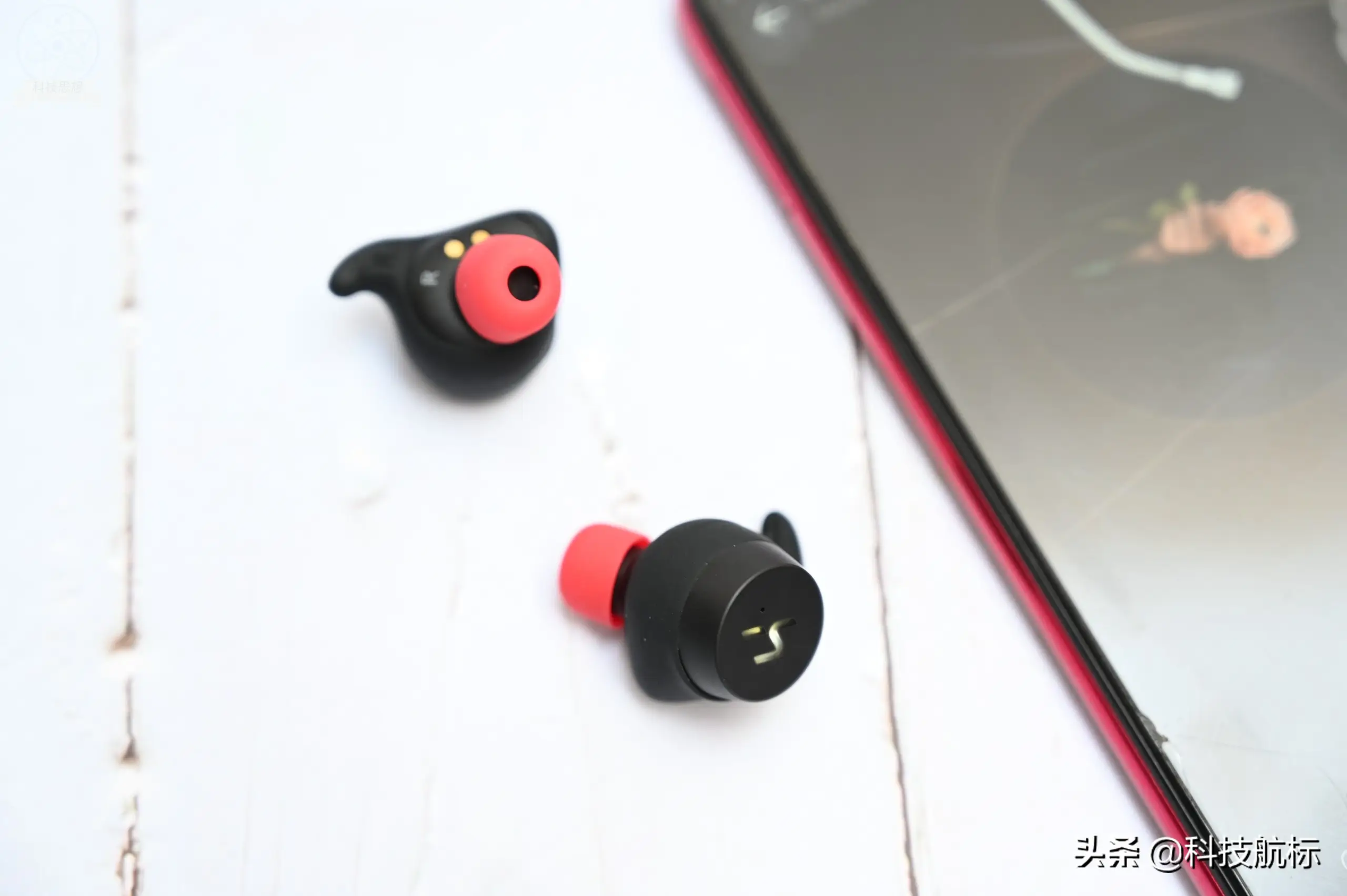 一套耳机三种戴法，畅听HAKII FIT真无线耳机，让运动更痛快