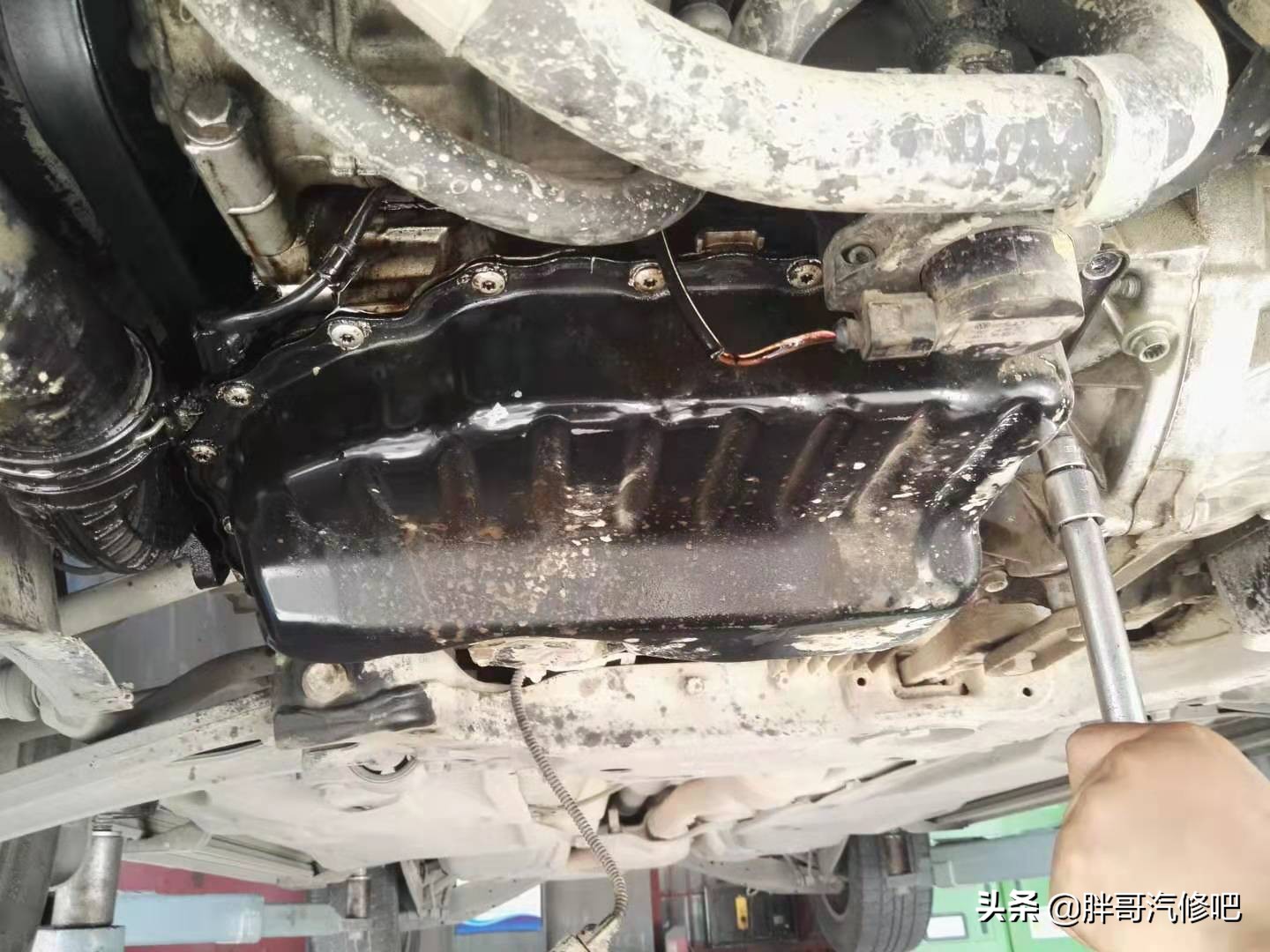 途观机油压力低报警，胖哥分享维修过程