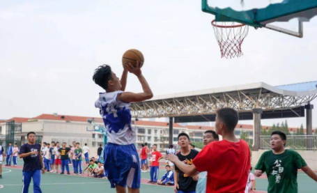 加入这3类大学社团最有用，对未来就业很有帮助，千万别再盲选