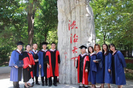 2022考研择校，法律类高校排名，北大稳居第一，清华位列第三