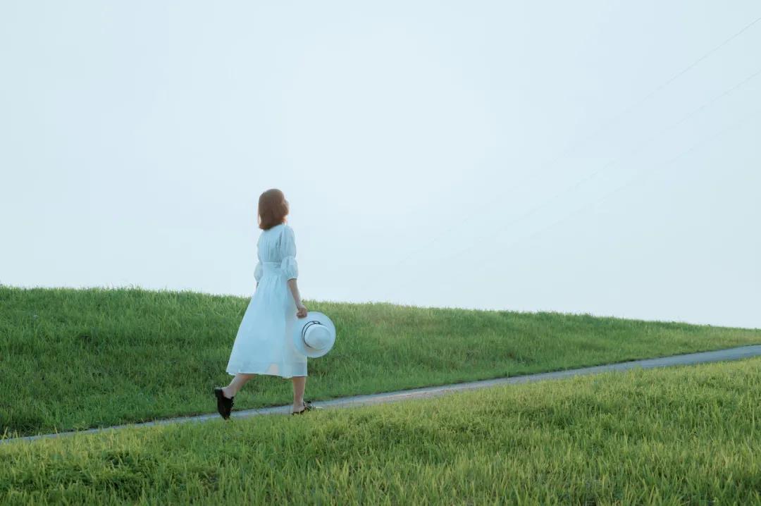 《麦田里的守望者》中四个温暖而治愈的句子，读完心情都变好了