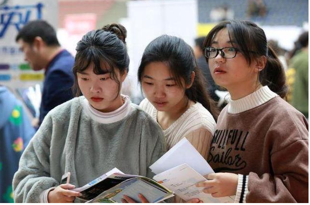 女生学习“这些”专业，在未来10年都会很“吃香”，家长可收藏