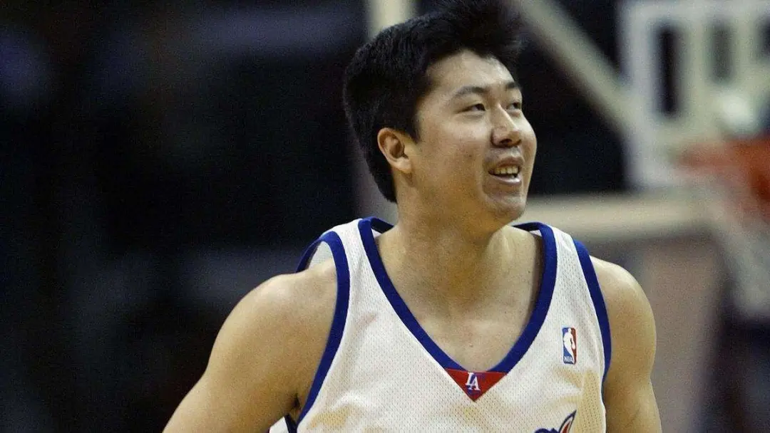 世界杯为什么没有篮球(不打NBA后，阿联和周琦，为何不去欧洲打球？原因和钱有关)