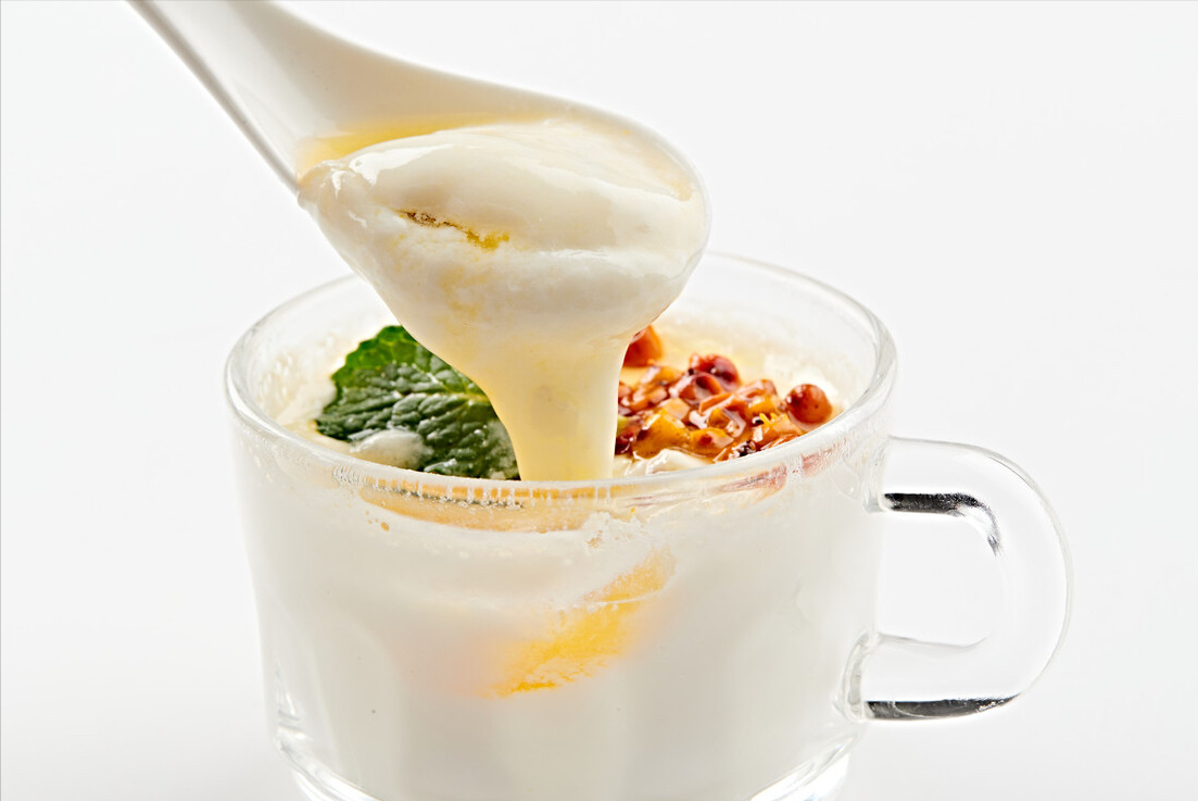酸乳、发酵乳、复原乳、希腊酸奶、风味酸奶，哪种酸奶更值得买？