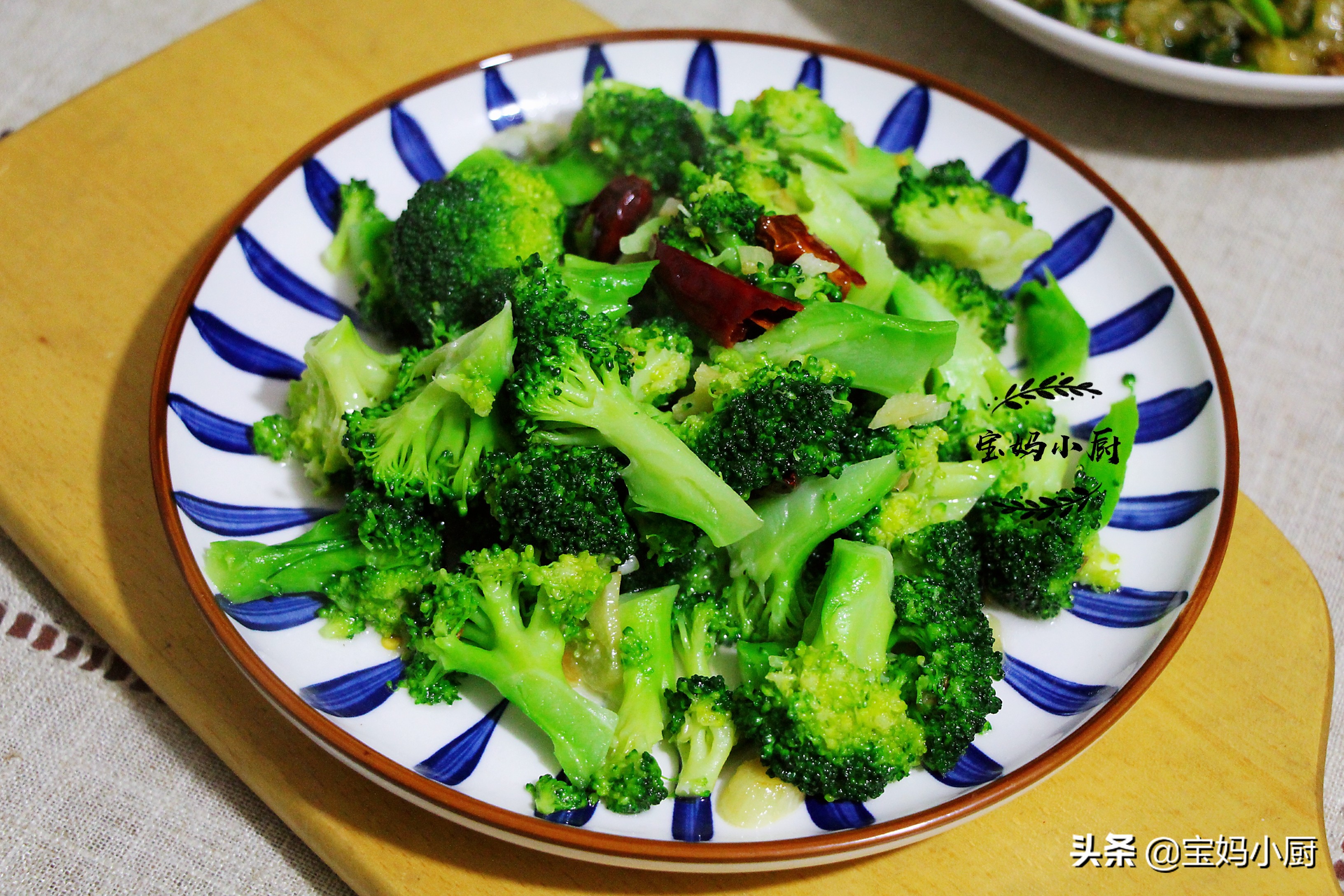 清炒西兰花做法 -生活知识库-动动脑