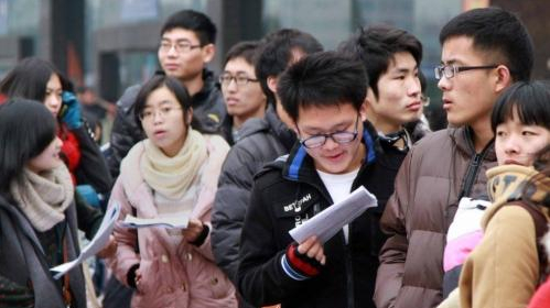 大学考试也很“难”，尤其是体测考试，让学生都直言：怕了怕了