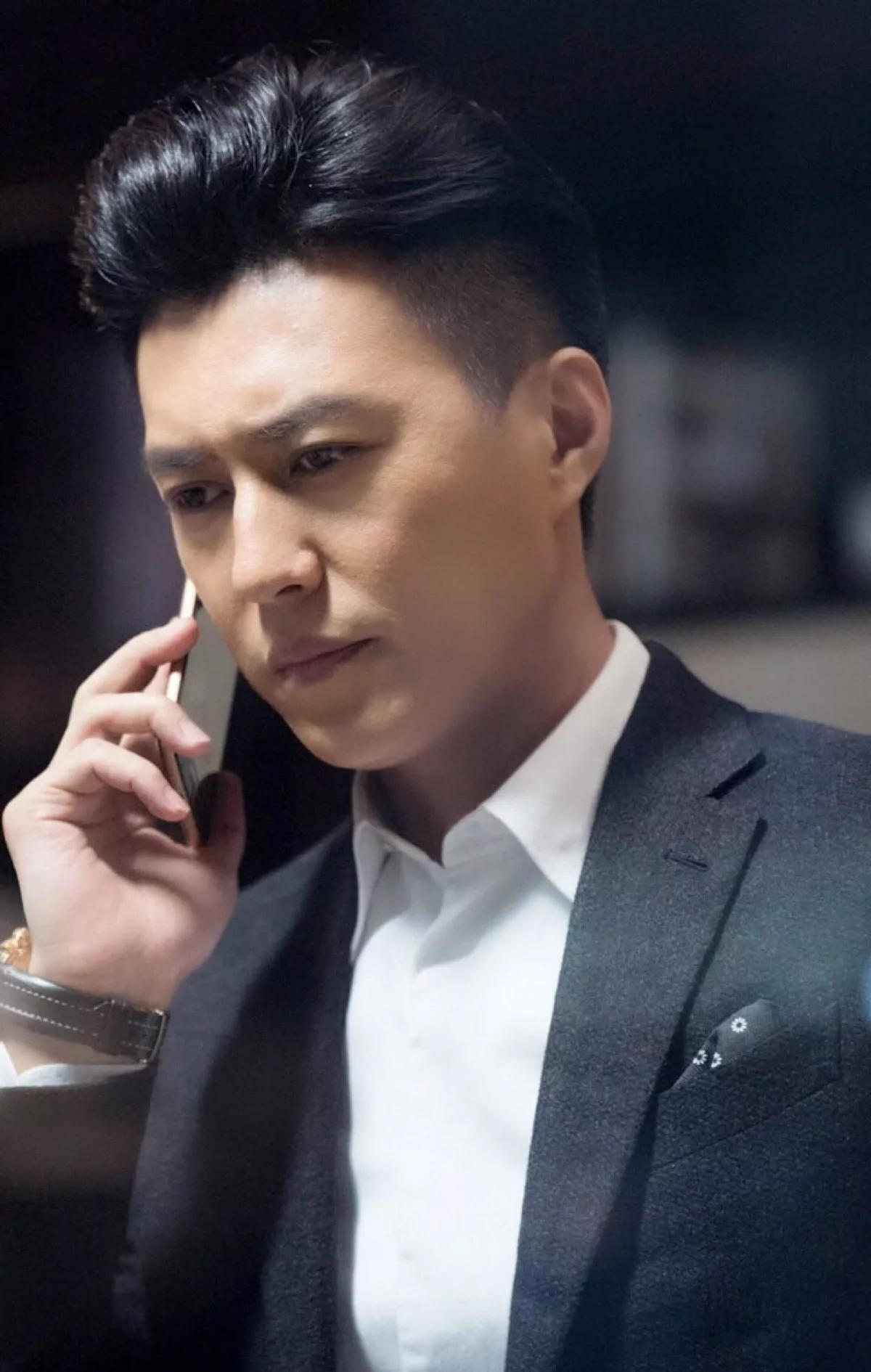 演"霸道总裁"最像的5位男明星:最年轻的36岁,最年长的50岁