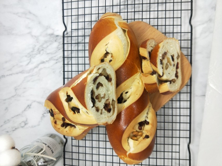 想学蛋糕，到底该去门店还是去学校，这个坑的水有多深