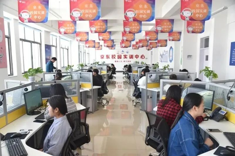 来荣成上大学，威海海洋职业学院呼叫你！