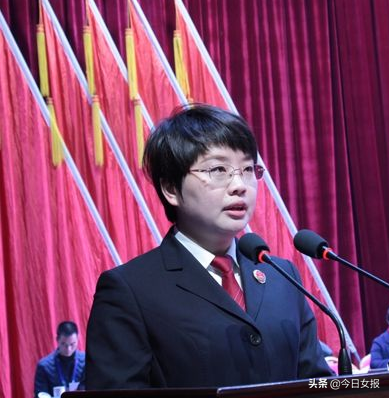 她曾是湘潭最年轻的女律师，却因一套制服弃职从检：如今15年无一错案