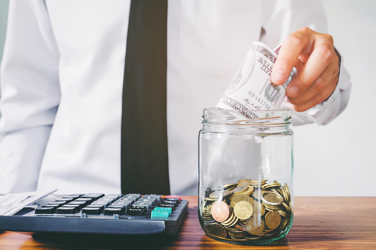 社保缴费基数调整，最近两个月，你的到手工资少了吗？