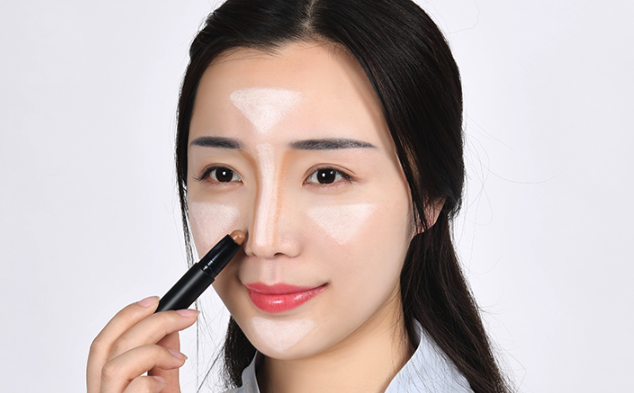 打造深邃颜，用对高光三步走