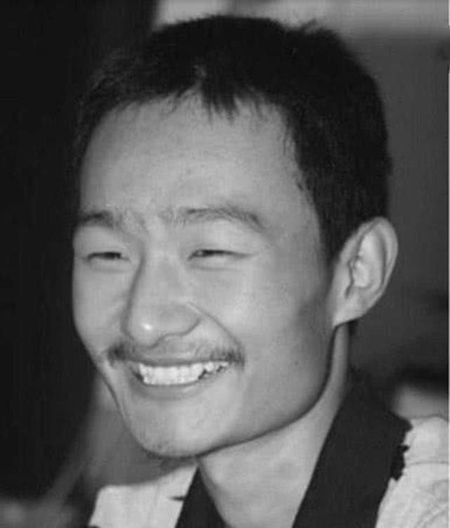 高考史上两位“最牛高考状元”，一个考750，一个749，现状如何