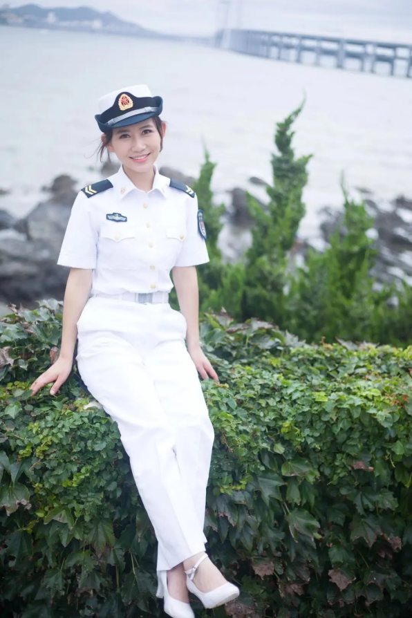 特种兵哥哥、部队美女主持，这5位