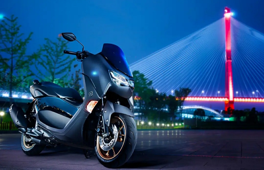 雅马哈NMAX155，本田PCX150，豪爵UHR150，有何优缺点？